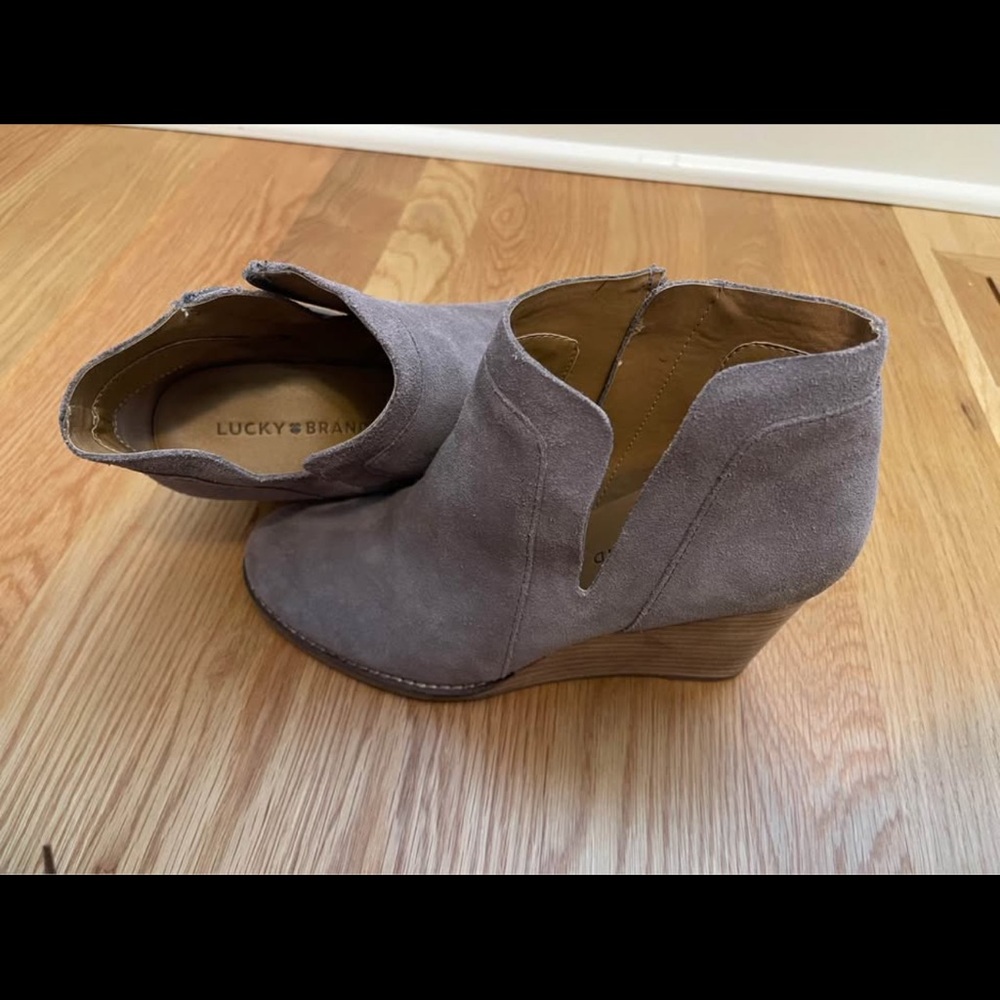 Lucky Brand Women's Taupe Suede Ankle Booties